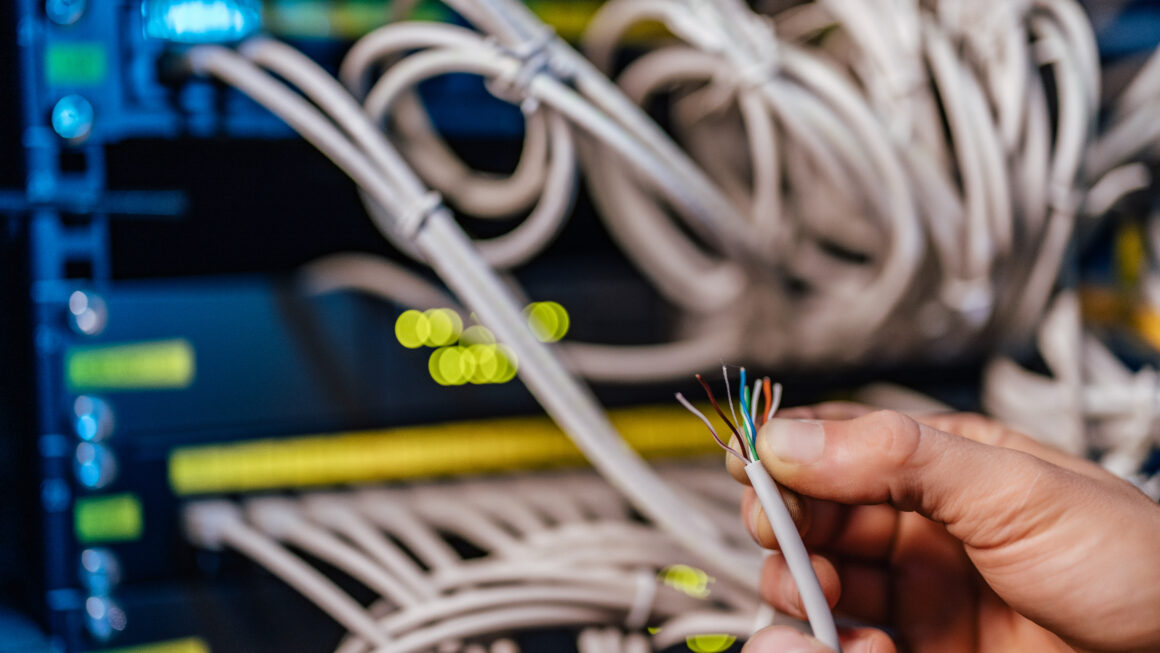 Jak rozróżniamy kable i przewody? Których potrzebujesz?