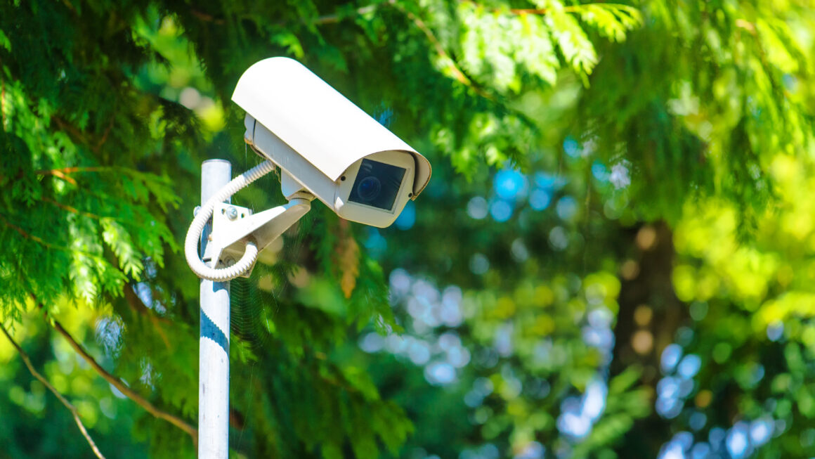 Jak zabezpieczyć swoją posesję? Systemy alarmowe w praktyce