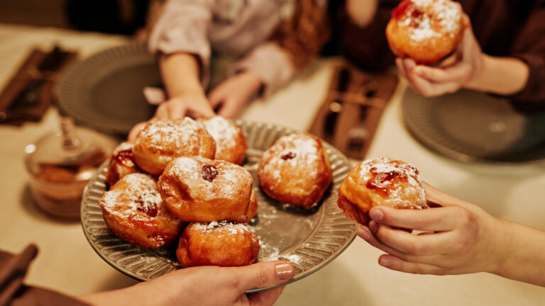 Bułeczki drożdżowe z dżemem